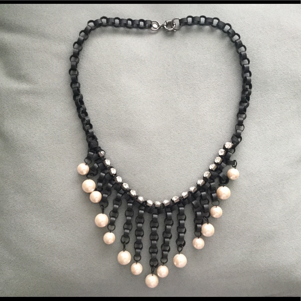 Stunning Lee Angel Statement Necklace 55$